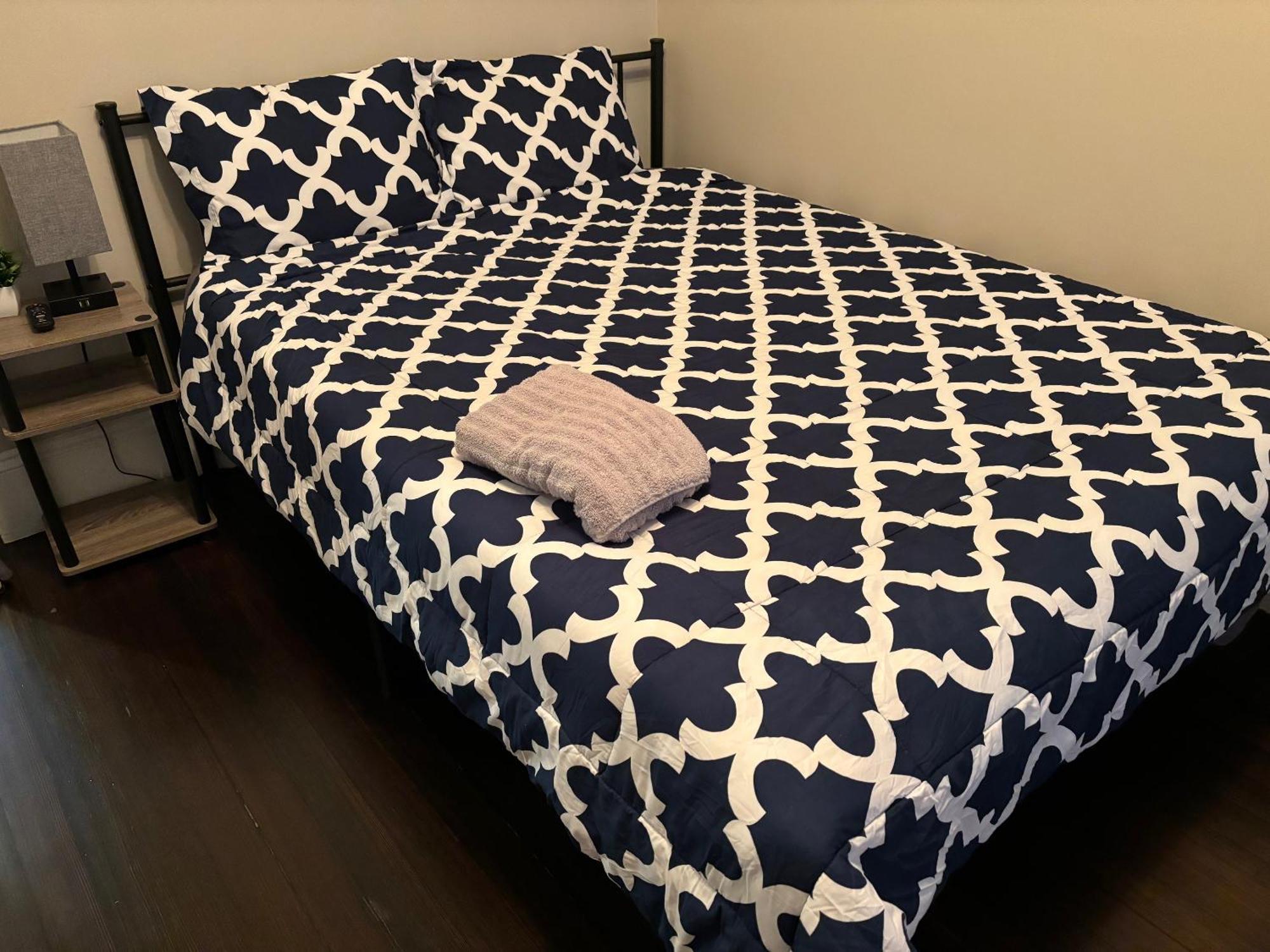 Homestay B&B In Boston - 3 Locations In Dorchester Экстерьер фото