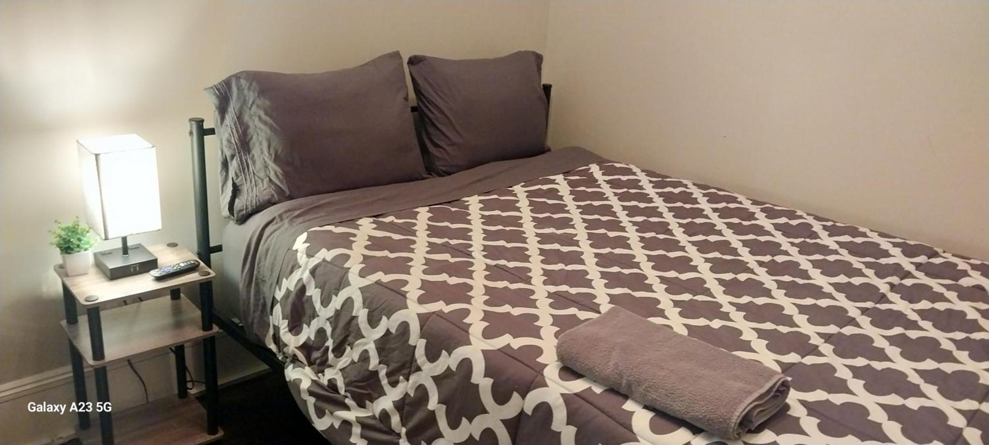 Homestay B&B In Boston - 3 Locations In Dorchester Экстерьер фото