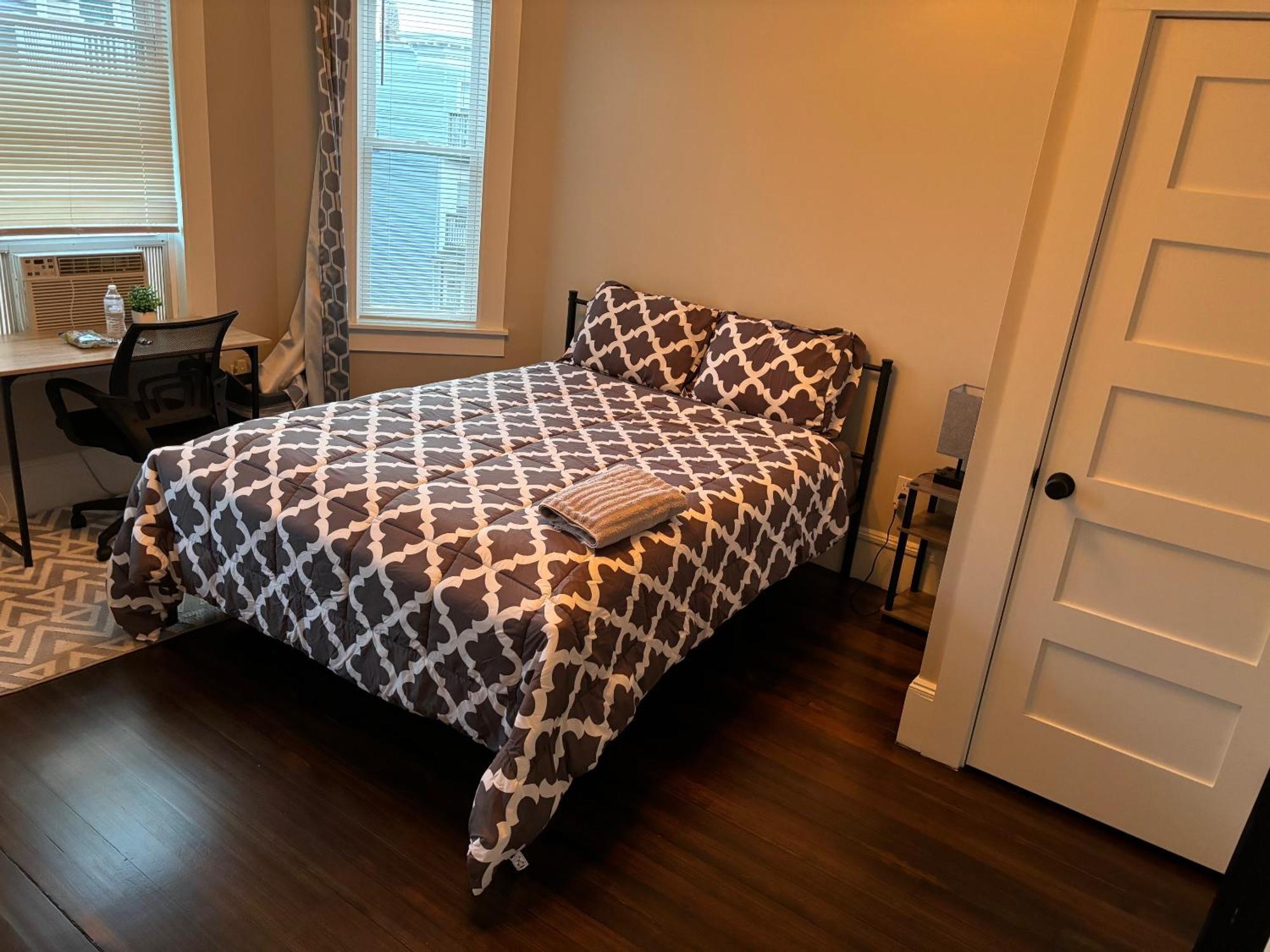Homestay B&B In Boston - 3 Locations In Dorchester Экстерьер фото
