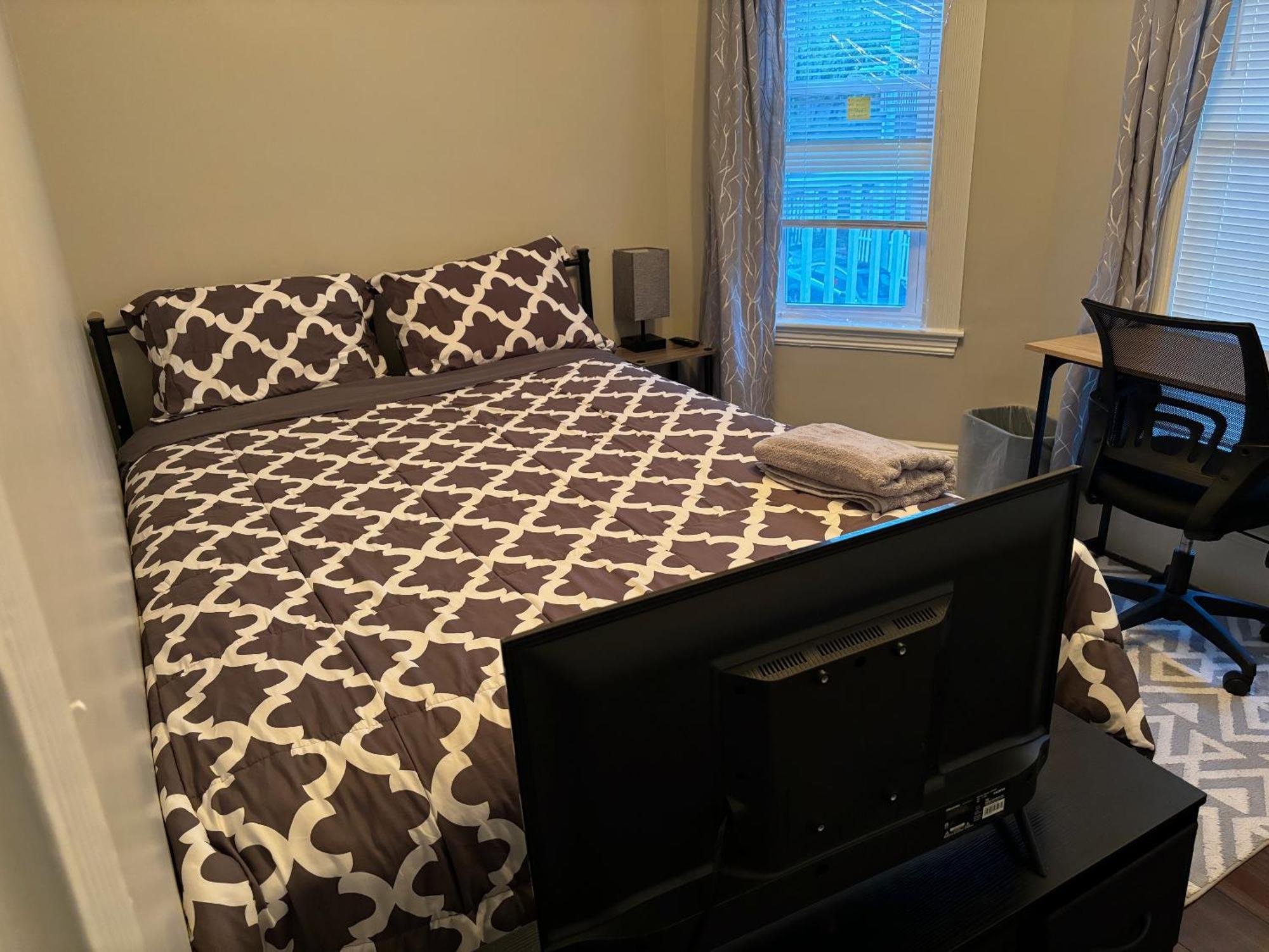 Homestay B&B In Boston - 3 Locations In Dorchester Экстерьер фото