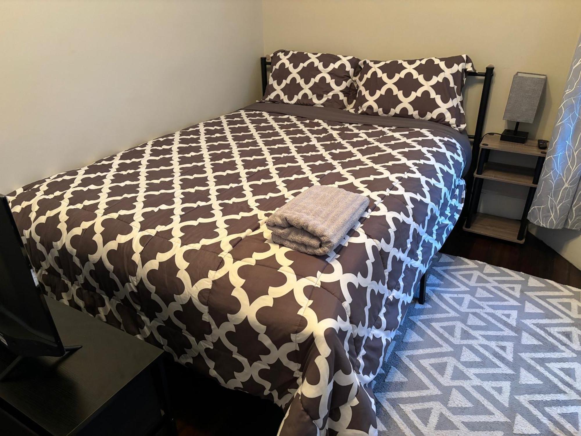 Homestay B&B In Boston - 3 Locations In Dorchester Экстерьер фото