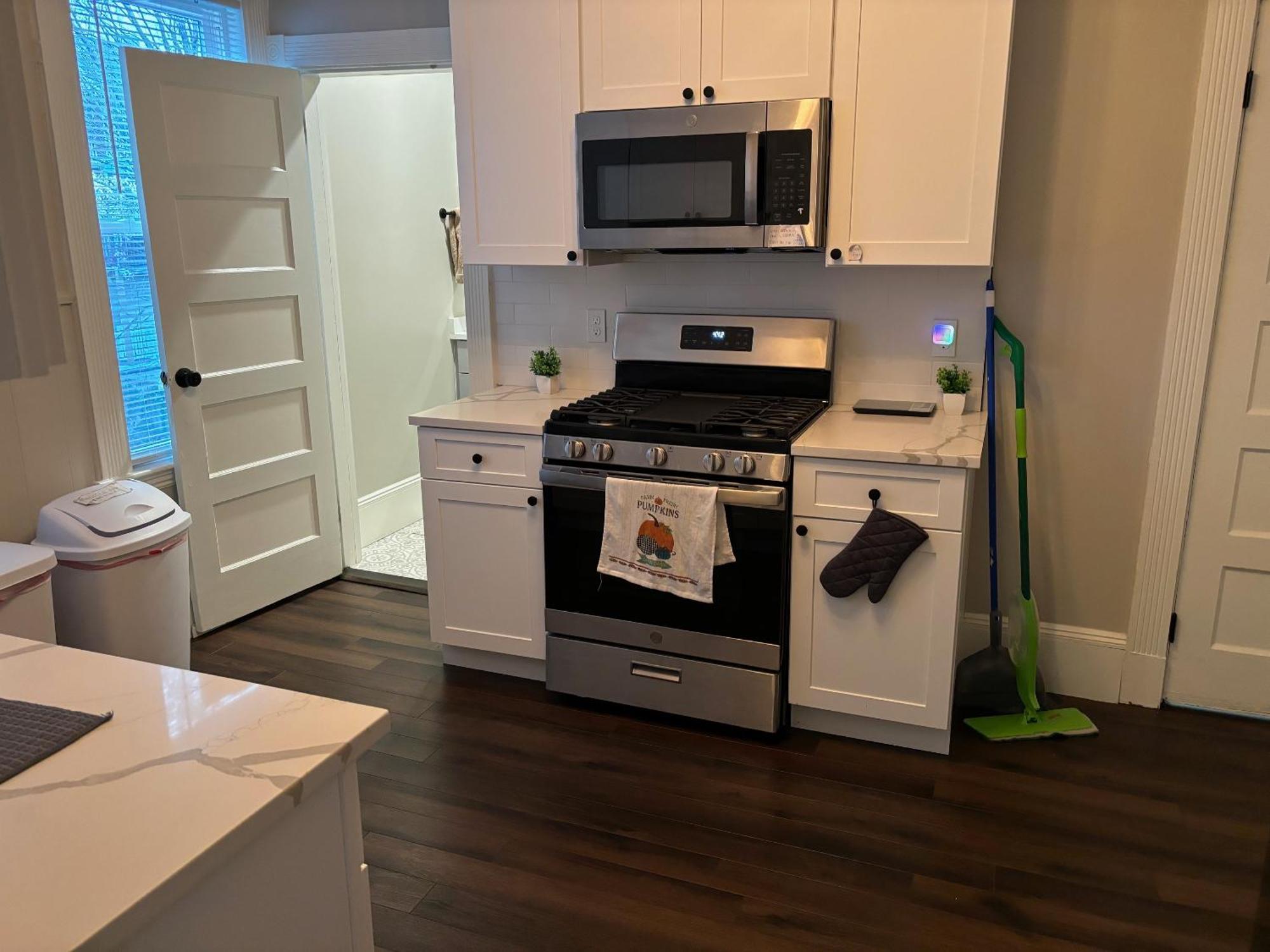 Homestay B&B In Boston - 3 Locations In Dorchester Экстерьер фото