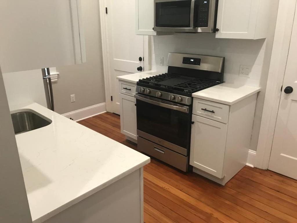 Homestay B&B In Boston - 3 Locations In Dorchester Экстерьер фото